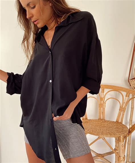 ladies oversized casual shirts.